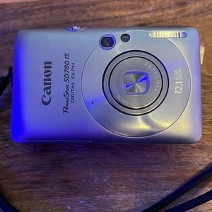 Canon PowerShot ELPH SD 780